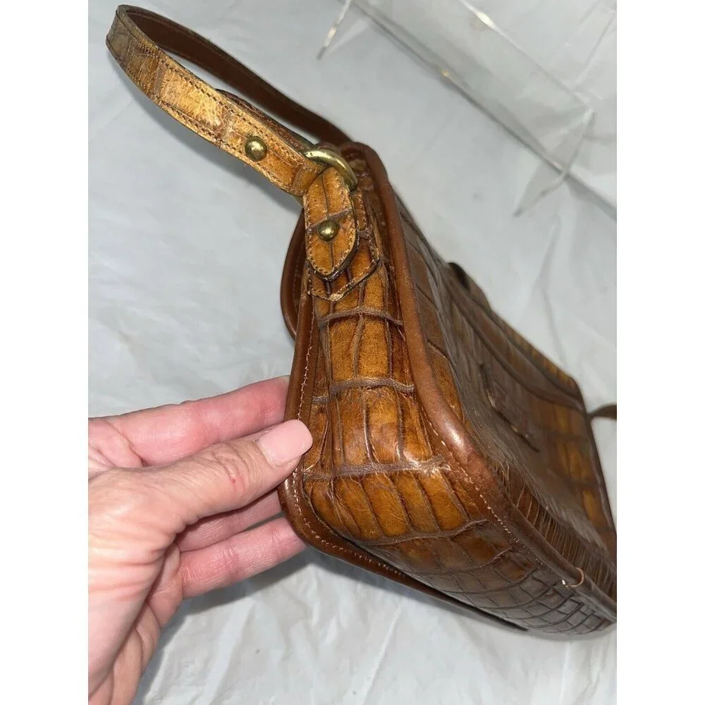 Vintage Dooney Bourke Croc Embossed Leather Cat Eye Flap Bag MADE IN USA_10